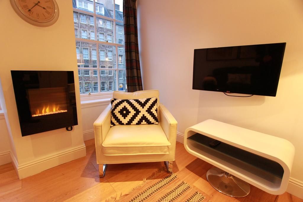 Property photo 2 of 13 Open Plan Living Area