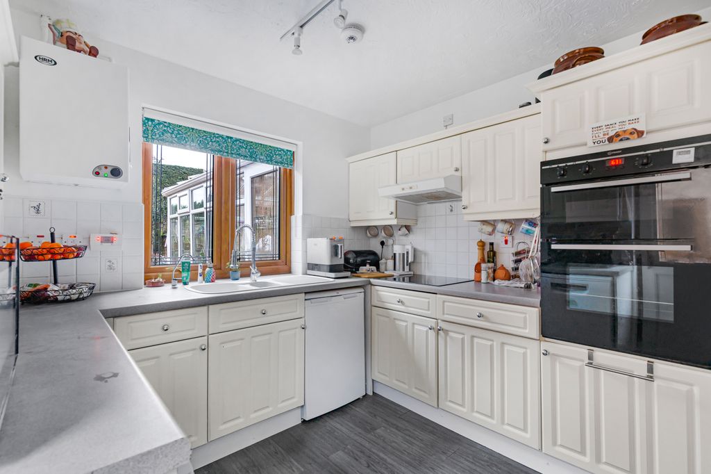 Property photo 2 of 22 3973622