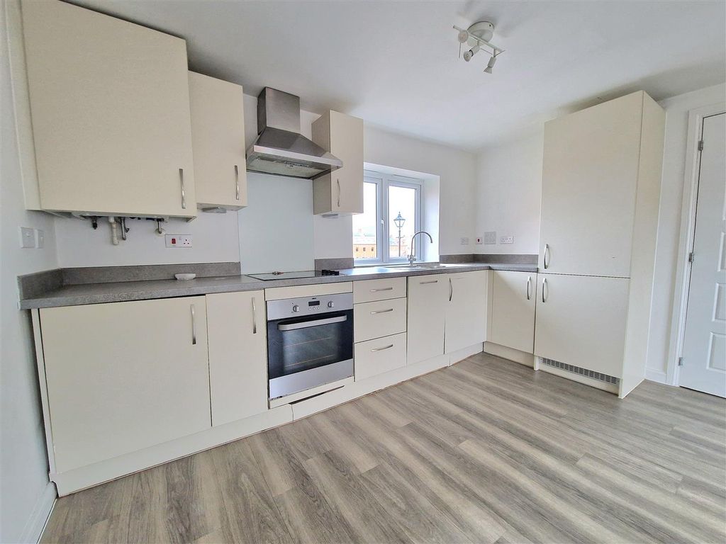 Property photo 3 of 22