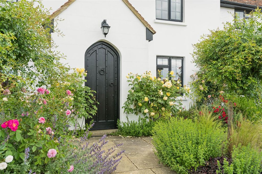 Additional image 6 of 6 bed detached house for saleHigh Road, Soulbury, Buckinghamshire LU7
