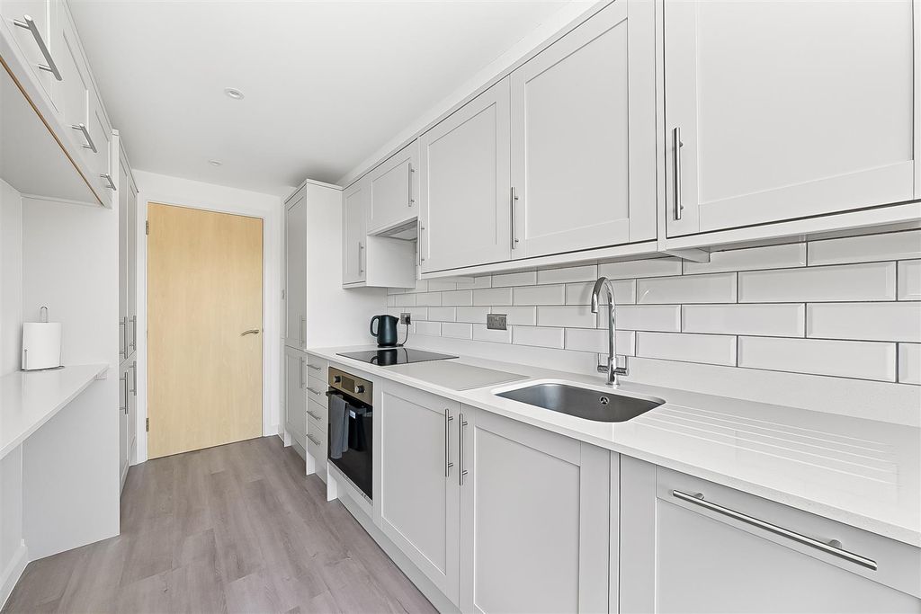 Property photo 3 of 14 Kitchen/Reception Room
