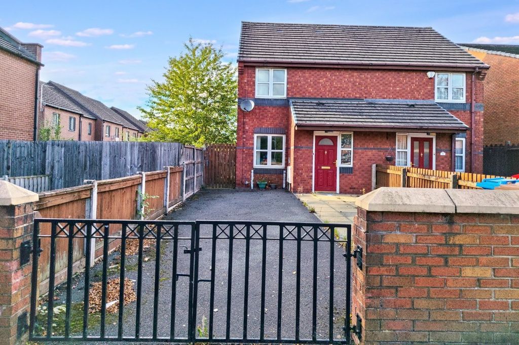 Property photo 1 of 1 3 Cavell Way, Salford, Manchester, Greater Manchester, M5 4Aq