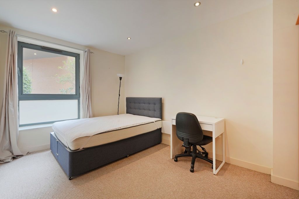 Property photo 3 of 11 Bedroom