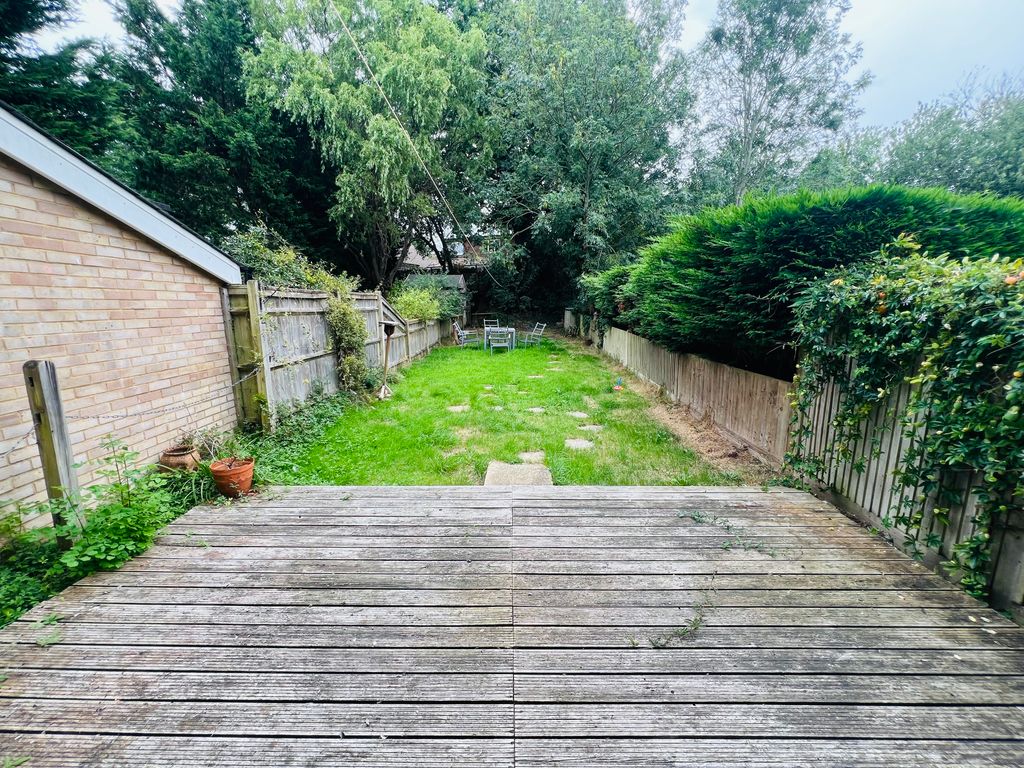 Property photo 3 of 12 Garden