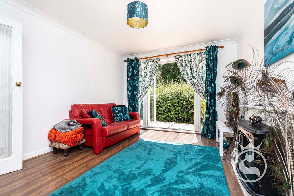 Property photo 3 of 12