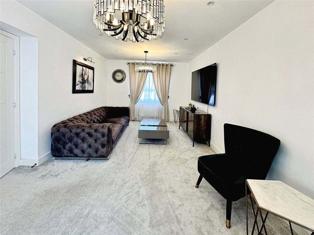 Property photo 2 of 13 Picture No. 10