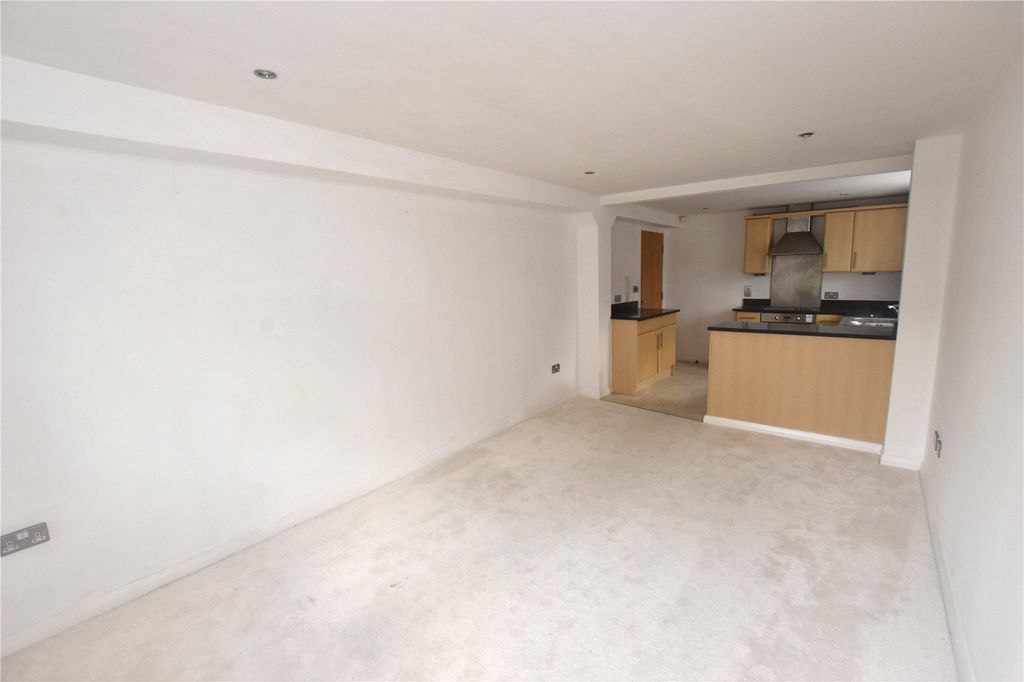 Property photo 2 of 8 Picture No. 02