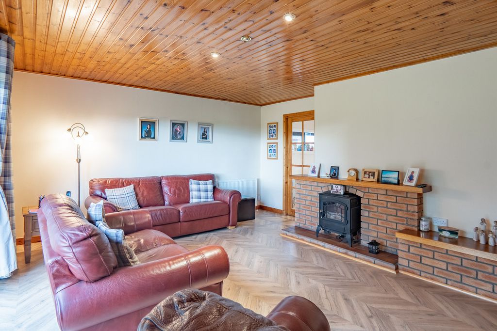 Property photo 2 of 44