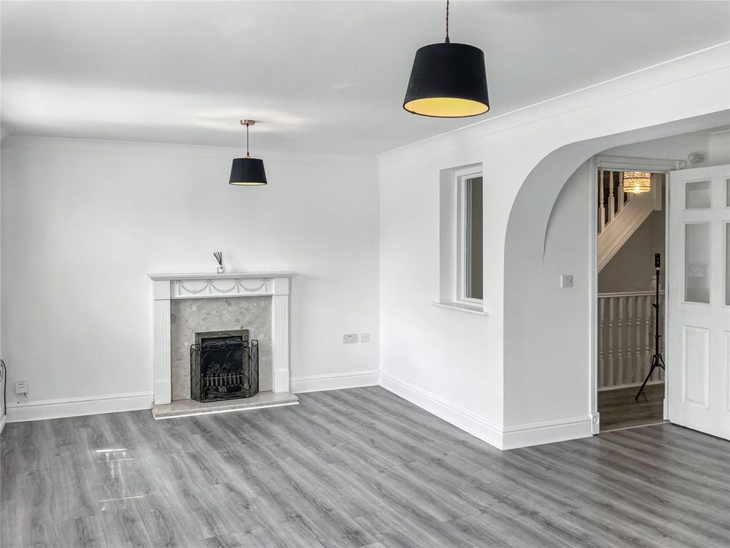Property photo 2 of 14 Living/Dining Room