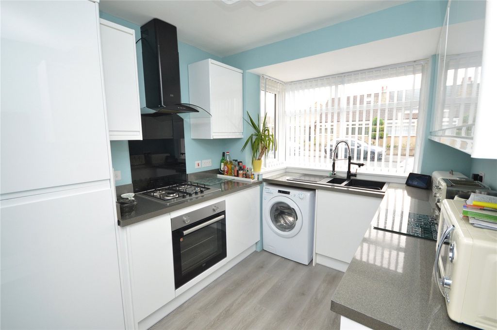 Property photo 3 of 16 Picture No. 06