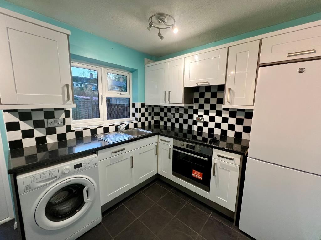 Property photo 1 of 7 Kitchen