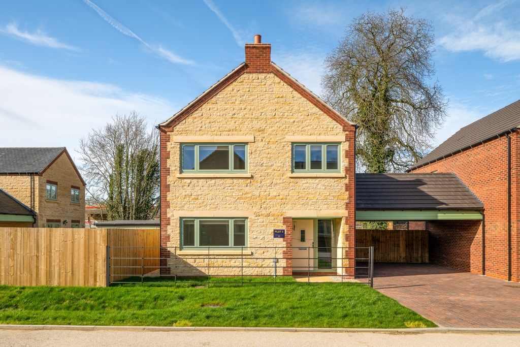 Property photo 1 of 11 5004552