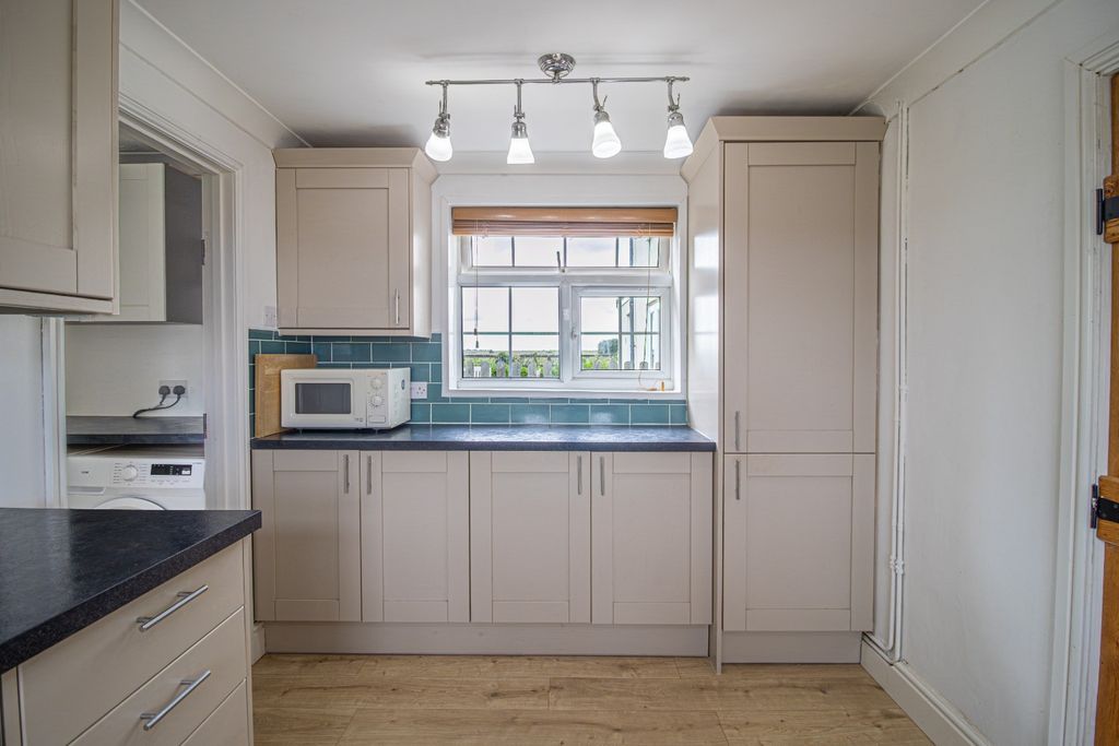 Property photo 3 of 20 5525036