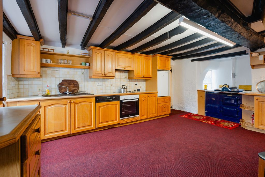 Property photo 3 of 22