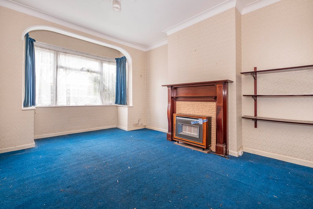 Property photo 2 of 12