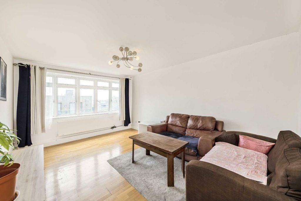 Property photo 2 of 4