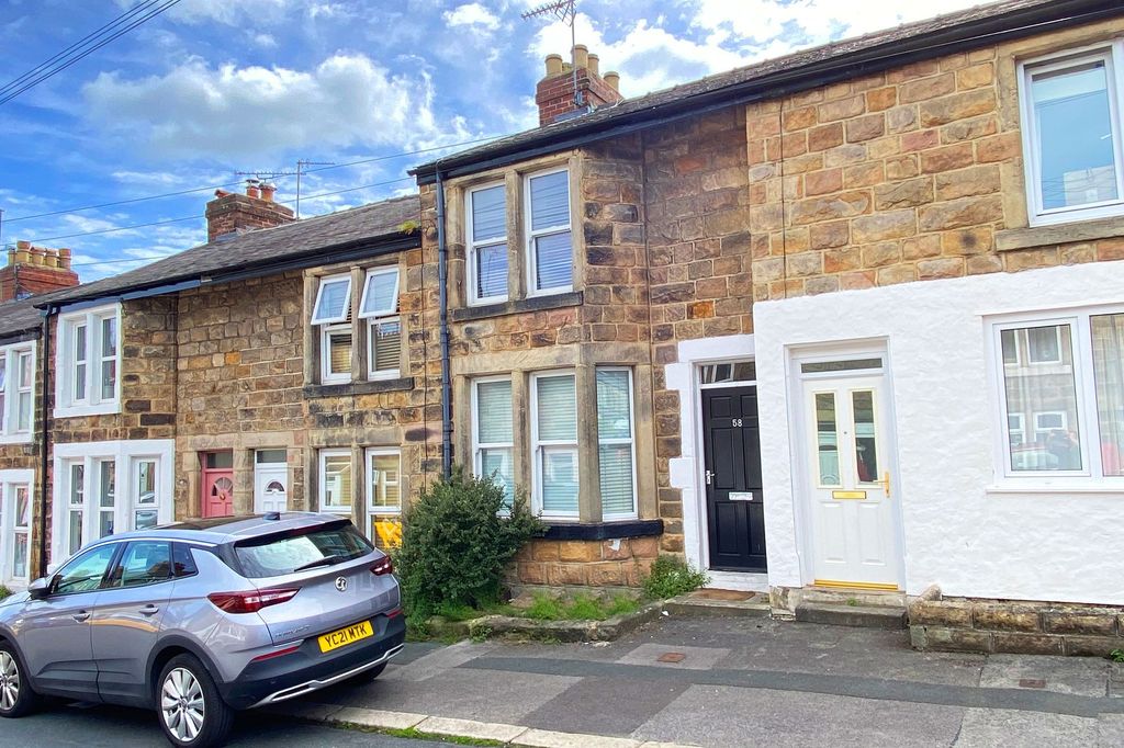 Property photo 1 of 8
