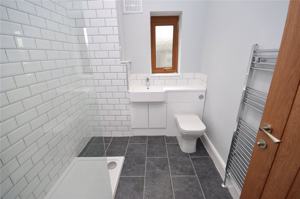 Property photo 3 of 9 Picture No. 28