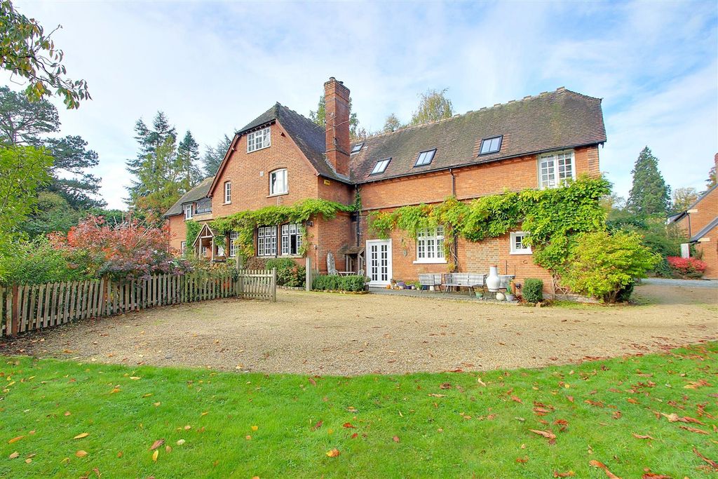 Property photo 1 of 17