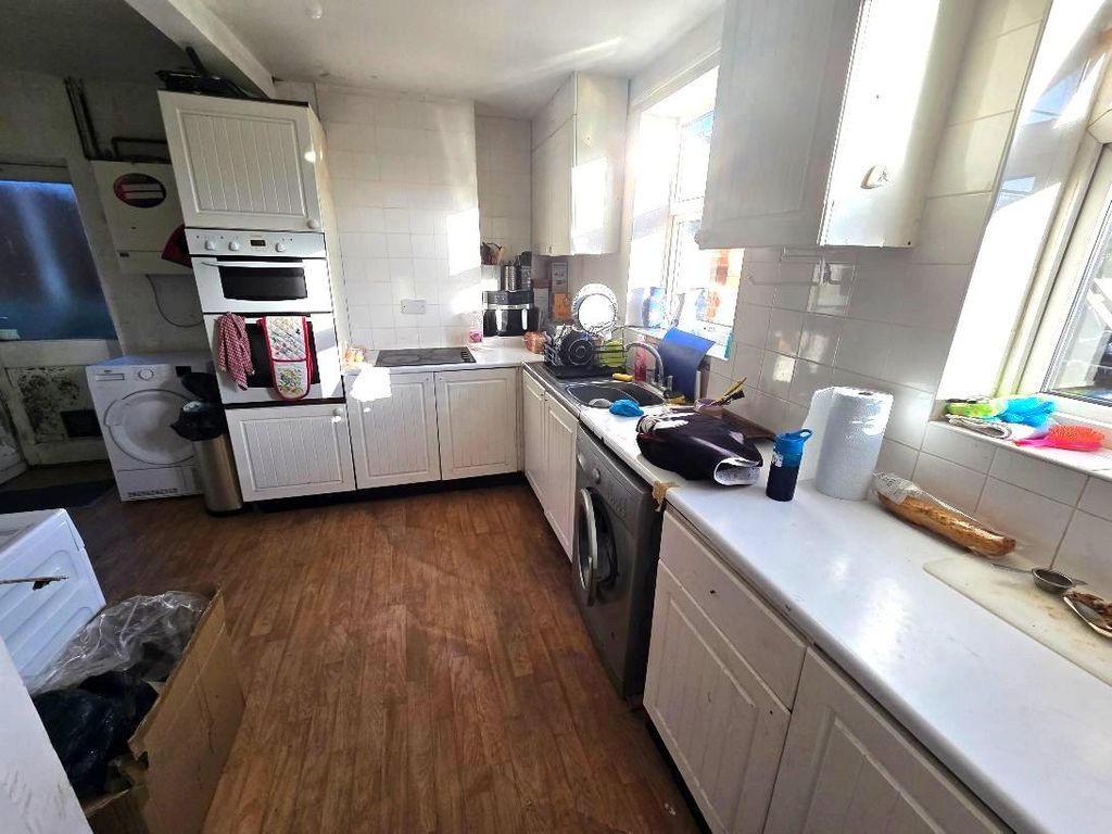 Property photo 3 of 8 20251202_101201.Jpg