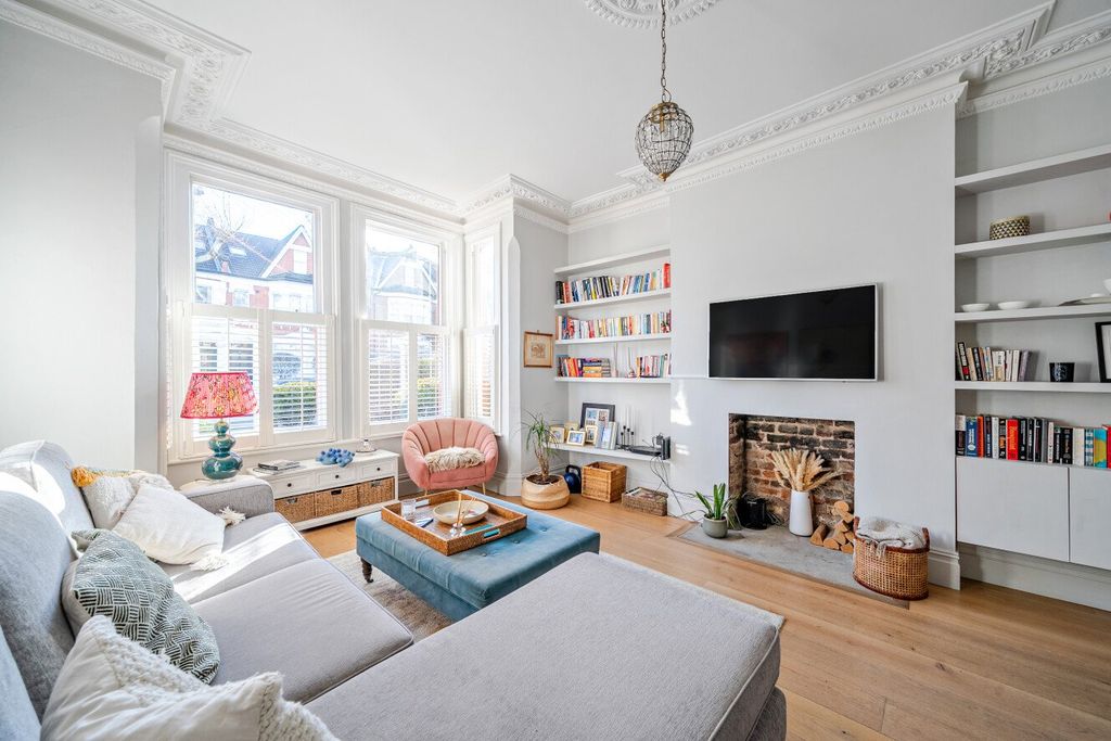 Property photo 3 of 9 Picture No. 15