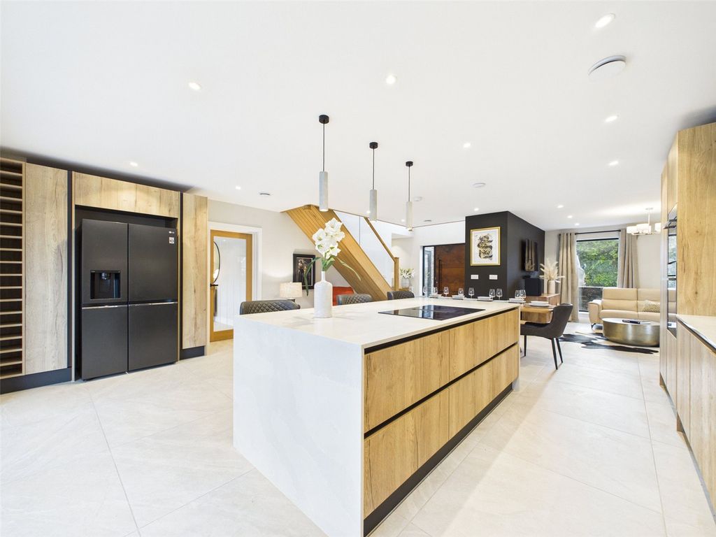 Property photo 2 of 24 Picture No. 02