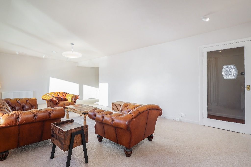 Property photo 3 of 52
