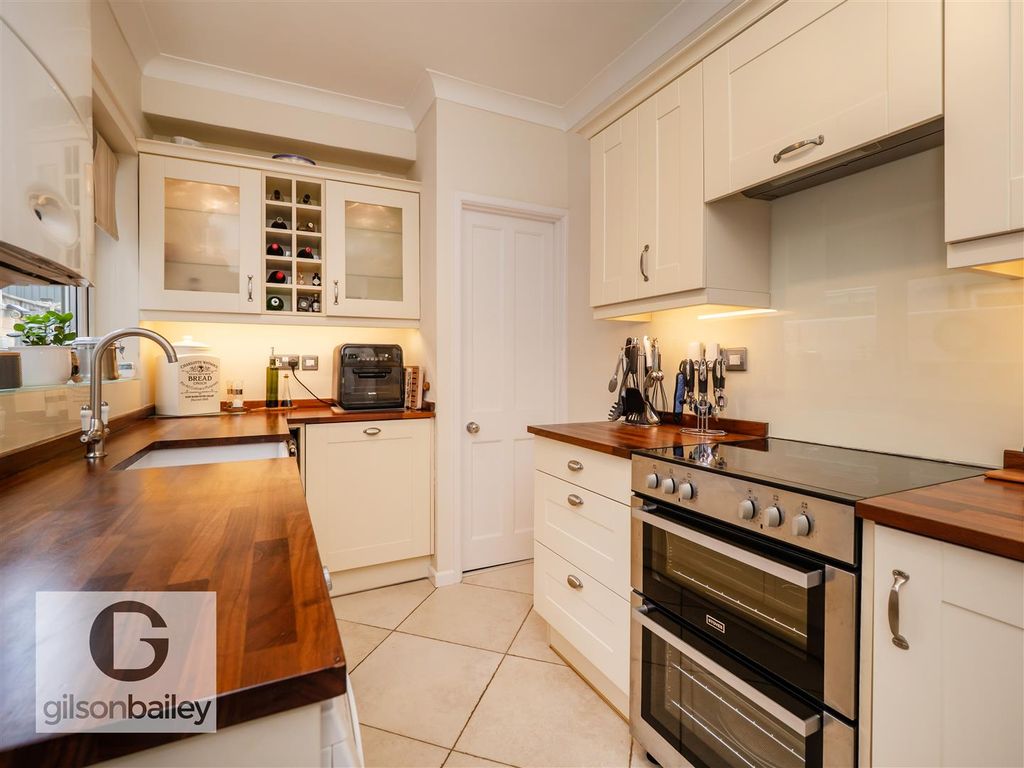 Property photo 3 of 41 38Ashbystreet-19.Jpg