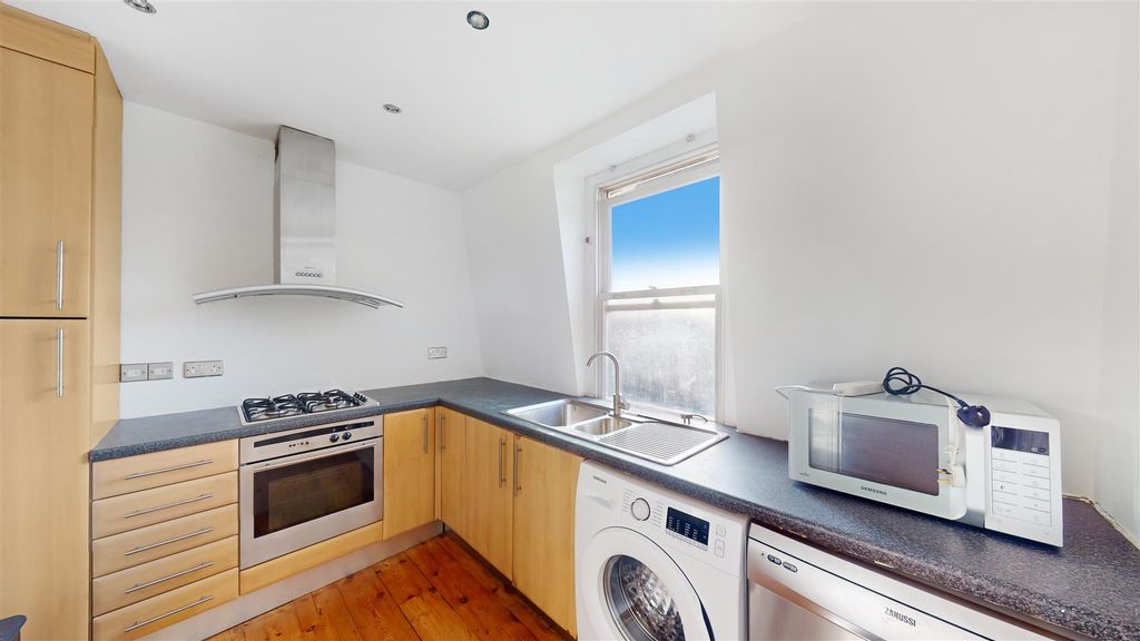 Property photo 3 of 21 72A Cheshire Street - Frsxxklrdbpga9Bhw0Y1.Jpg