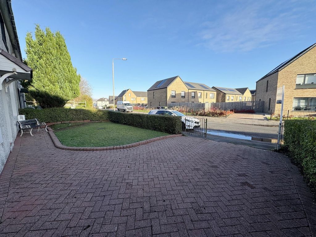 Property photo 3 of 22