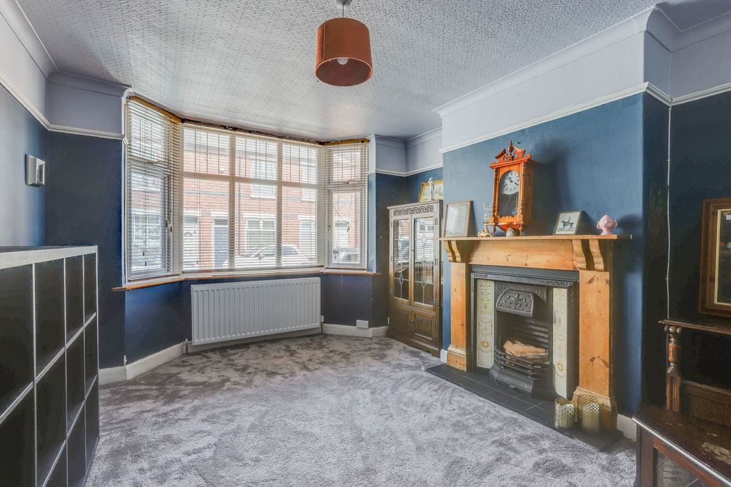 Property photo 2 of 14