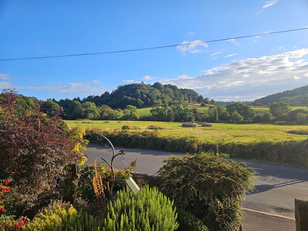 Property photo 2 of 21 Outside
