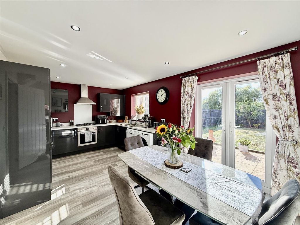 Property photo 2 of 29 2