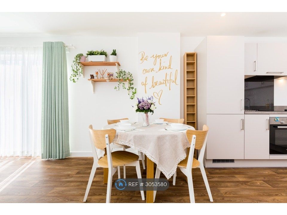 Property photo 1 of 19 Dinning Area