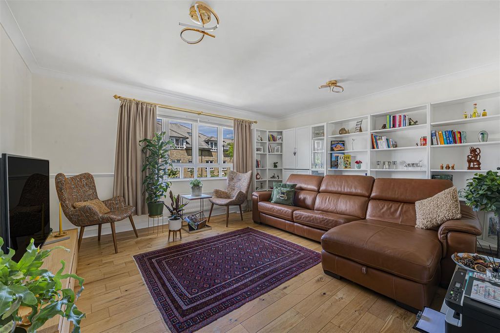 Property photo 2 of 13