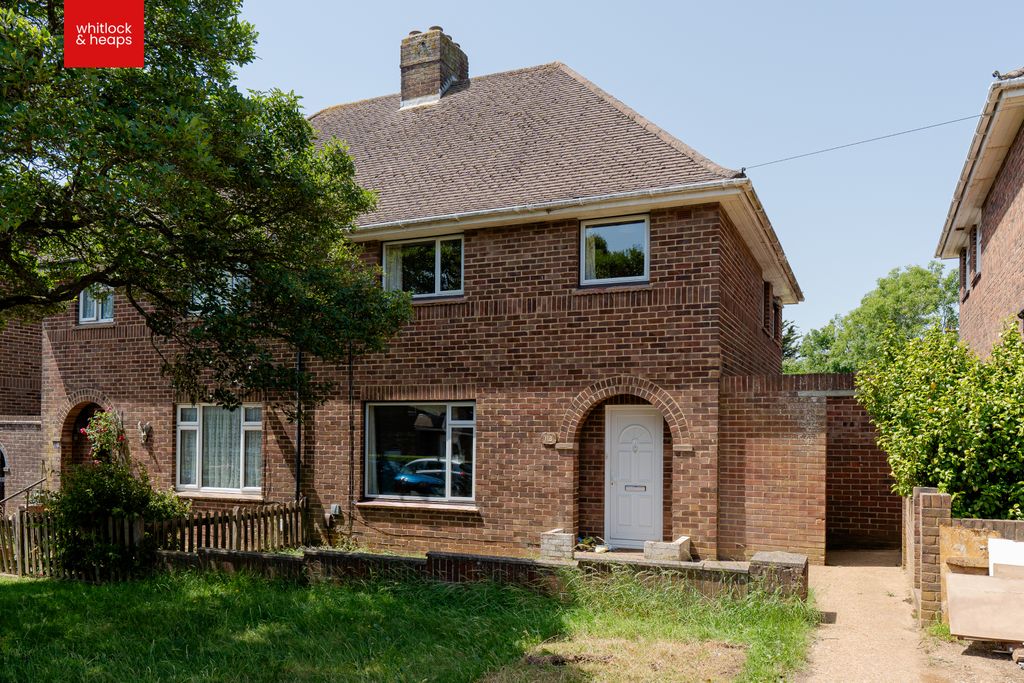 Property photo 1 of 12