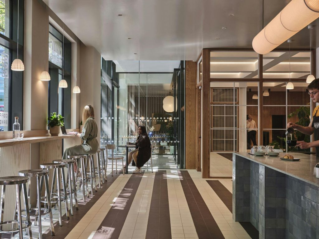 Property photo 3 of 9 Cafe.Jpg