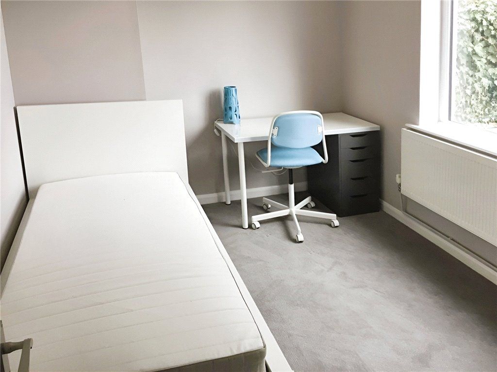 Property photo 3 of 13 Bedroom