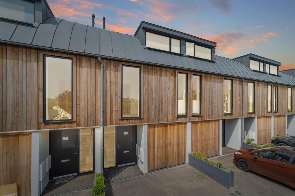 Property photo 1 of 14 Front.Jpg