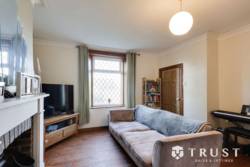 Property photo 3 of 22