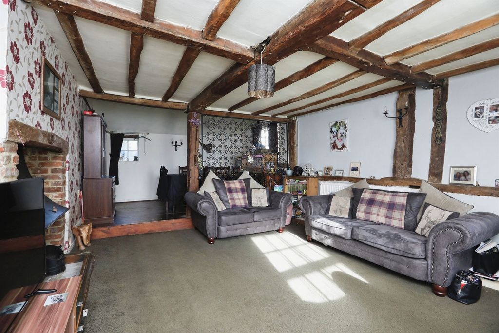 Property photo 2 of 21