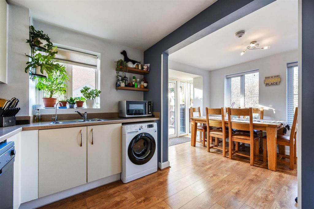 Property photo 2 of 24 Sketch_Ph31_6319349.Jpg