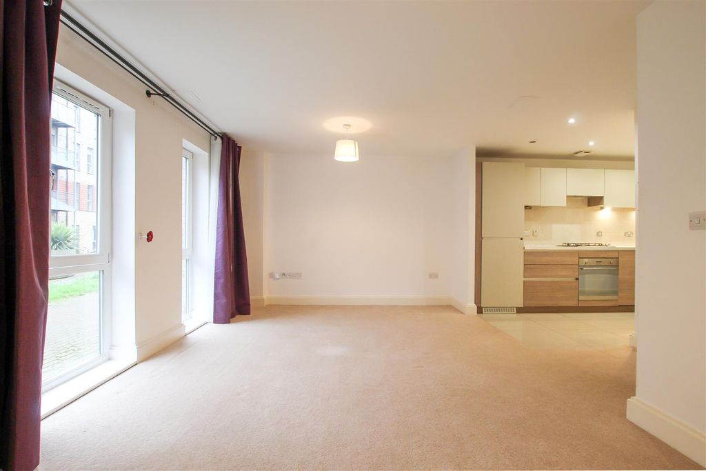 Property photo 2 of 12 Img_1675.Jpg