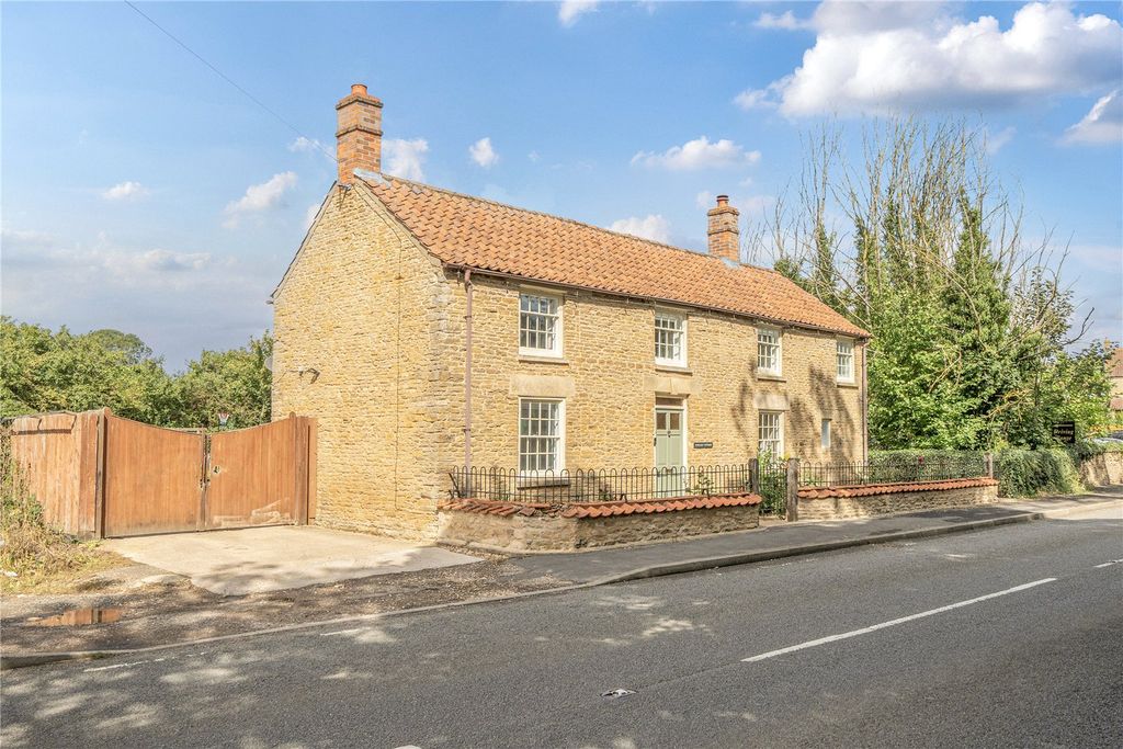 Property photo 2 of 23 Machar Cottage