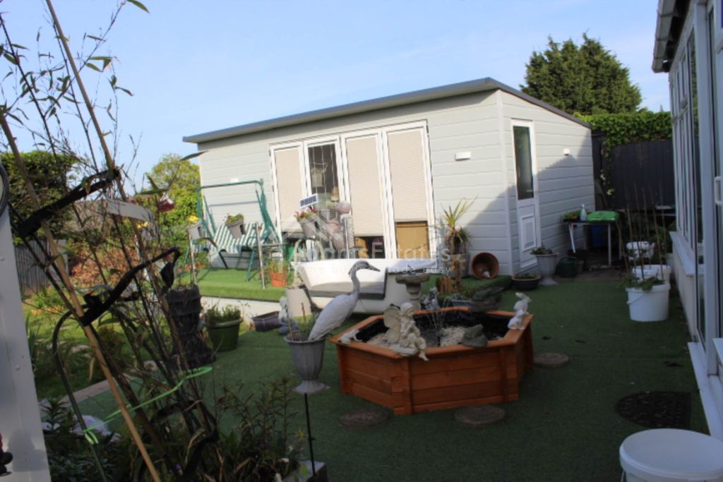Additional image 8 of 4 bed detached house for saleNixon Close, Dewsbury WF12