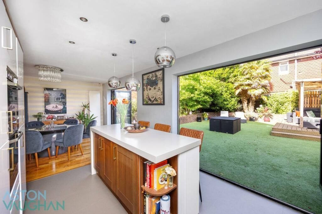 Property photo 3 of 25 4524123