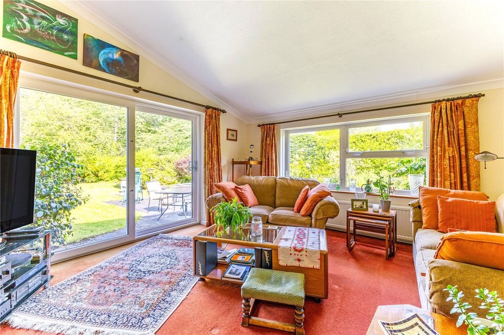 Property photo 3 of 20 Living Room