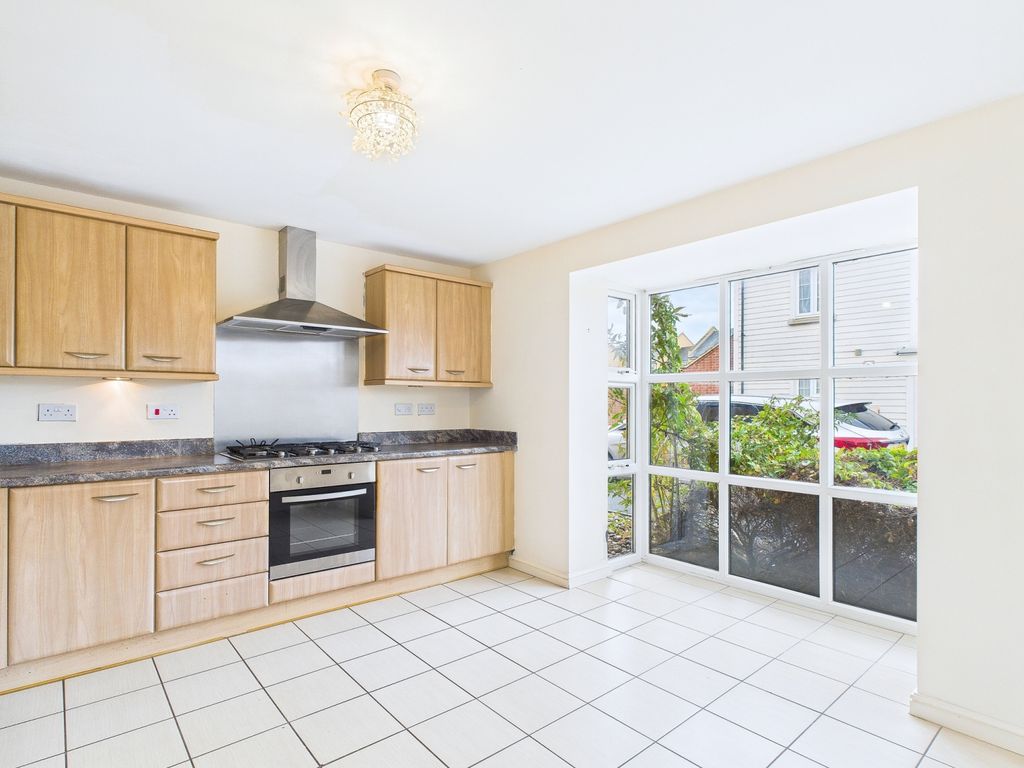 Property photo 2 of 14 Cam01909G0-Pr0417-Still001