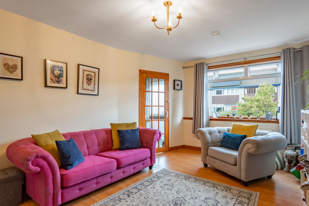 Property photo 2 of 33