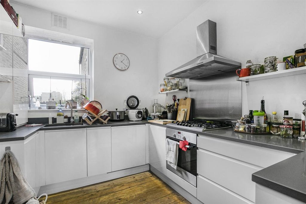 Property photo 3 of 13 3